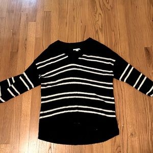 🌲🌲AMERICAN EAGLE GREEN W/ NAVY & WHITE STRIPES SWEATER